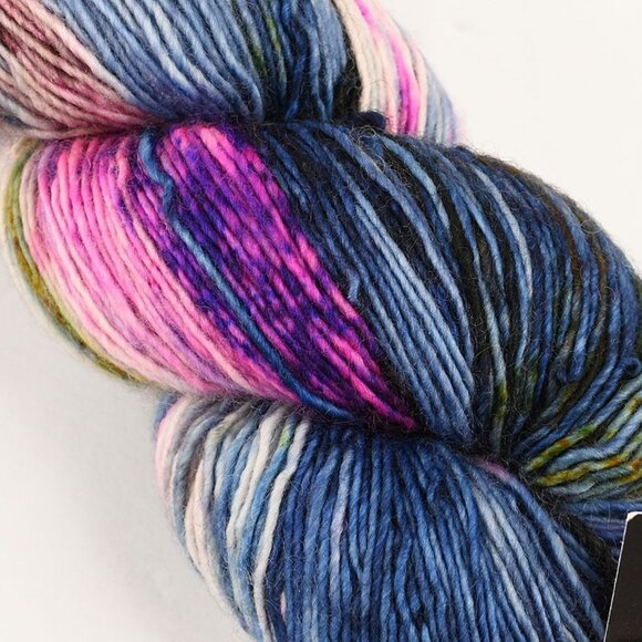 Olann Singles Sock Yarn 100% Superwash Merino Wool Hand Dyed Moonshine - Picture 2 of 3